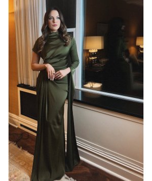 lizgillz_post_11_11_2024_2_13_20 PM3499160002574981596.jpg