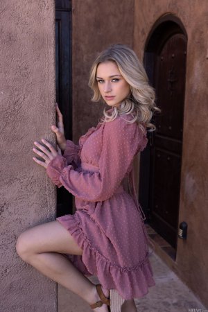 0004-01 thefappeningblog.com.jpg