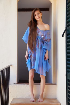 leona-mi-gets-naked-ready-for-some-wild-and-nasty-action-on-the-stairs-01 thefappeningblog.com.jpg