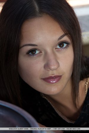 veselin-is-a-hot-and-horny-babe-posing-naked-01 thefappeningblog.com.jpg