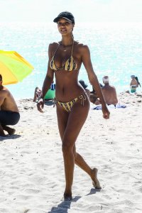 TheFappeningBlog.com - Lais Ribeiro Sexy 16.jpg