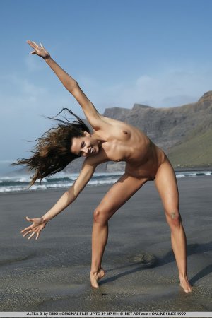 altea-b-ireland-15 thefappeningblog.com.jpg