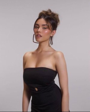 Madison Beer 008.jpg