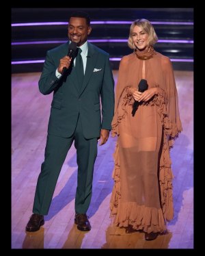 juleshough_post_11_24_2024_11_17_21 AM3508493505645081499.jpg