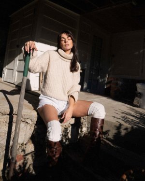 serindaswan_post_11_28_2024_3_09_23 PM3511509398974153969.jpg