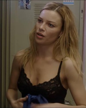 Lauren German (13).jpg