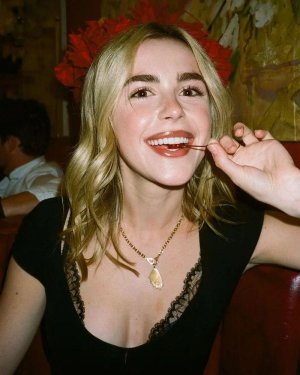 Kiernan Shipka 811.jpg