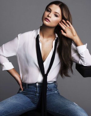 Stefanie Scott (20).jpg
