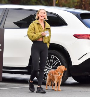 Julianne_Hough_Out_in_Studio_City_12-06-2024__5_.jpg