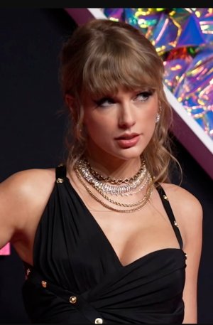 Taylor Swif 01002.jpg