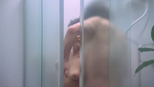 The Bitch (1979).mkv_snapshot_00.03.28.365.jpg