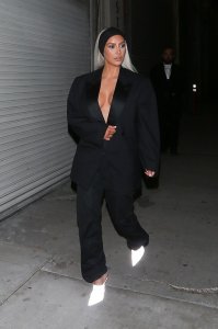 TheFappeningBlog.com - Kim Kardashian Braless new 14.jpg