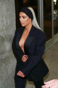 TheFappeningBlog.com - Kim Kardashian Braless new 42.jpg