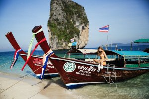 TheFappeningBlog.com - Magdalena Frackowiak Nude & Sexy 9.jpg