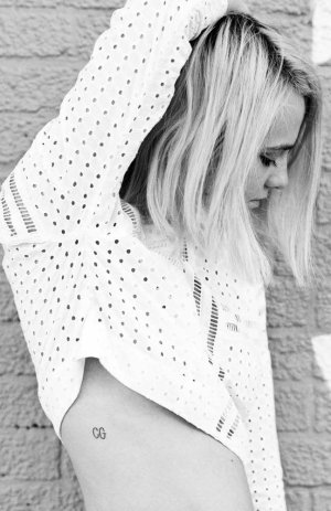 Clementine Creevy (8).jpg