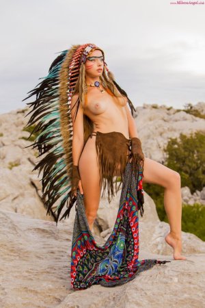 0013-10 thefappeningblog.com.jpg