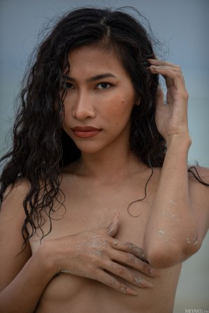 0012-18 thefappeningblog.com.jpg