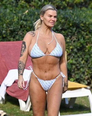 Kerry_Katona_in_bikini_in_Spain_02-14-2024__21_ecd45280d491cc1d.md.md.jpg