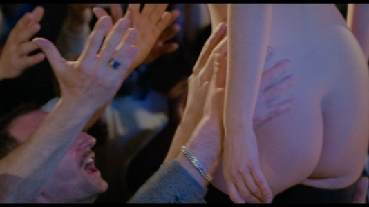 Le sourire (1994).mkv_snapshot_01.20.56.632.jpg