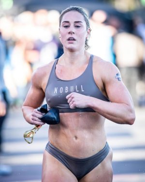 brooke-wells-in-4k-v0-unx3iyci95ca1.jpg