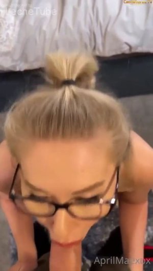 April Mae Leaked Blowjob (30).jpg