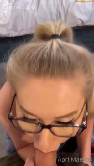 April Mae Leaked Blowjob (29).jpg