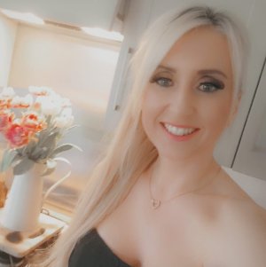 larnathroughalense  (21).jpg