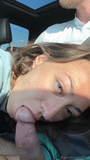Rayna Rose Car Blowjob Video Leaked FappTime.com.mp4_snapshot_01.12.072.jpg