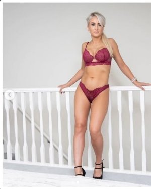 larna_through_a_lens (3).jpg