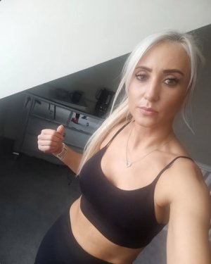 larna_through_a_lens (9).jpg