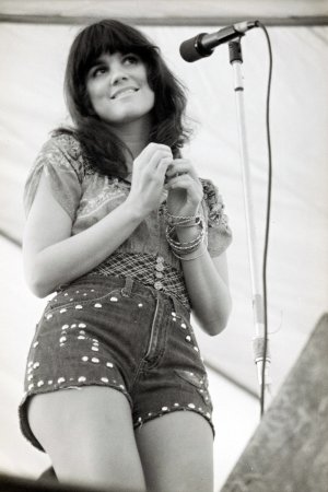 Linda Ronstadt, 1970s..jpg