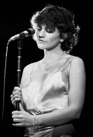 linda-ronstadt-performing-20.jpg