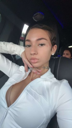 Bhad-Bhabie-2c6fd0d04e896fb81.jpg