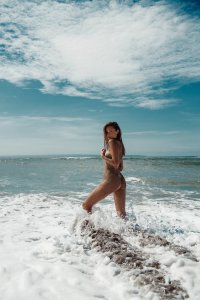 TheFappeningBlog.com - Casey James Nude & Sexy 19.jpg