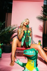 TheFappeningBlog.com - Amber Karis Bassick Nude & Sexy 15.jpg