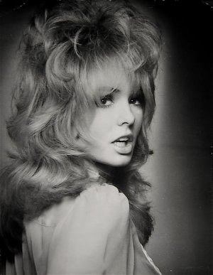 Joey Heatherton Ml2h1pUvZO1qh0yodo1.jpg