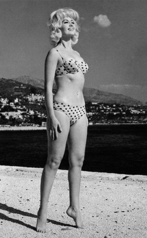 Janette Scott - Dcdf55f1155f1259c350e4f72a2f7c7d 6e261953.jpg