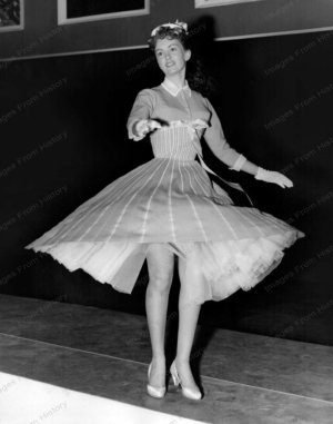 Janette Scott 1956 #JS0302.jpg