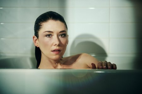 Jewel Staite - Tj Scott photoshoot for his In The Tub book 64d866296298002.jpg