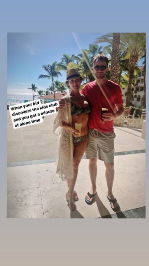 Jewel Staite in bikini during her vacation in Mexico 3.12.2019 uqMK9qXN_o.jpg