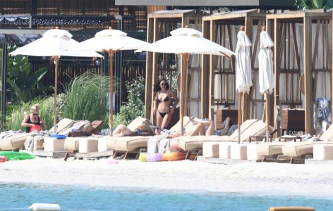 Amy_Jackson_in_Bikini_at_the_G__vercinlik_Lujo_Hotel_in_Bodrum__Turkey_07-14-2023__3_.jpg