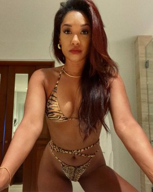 .Candice Patton IG bikini 7.19.21yJ98BP7j_o.jpg