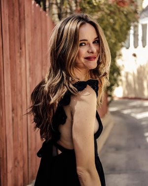 Danielle Panabaker - Sideboob in Dress V61hAv.jpg