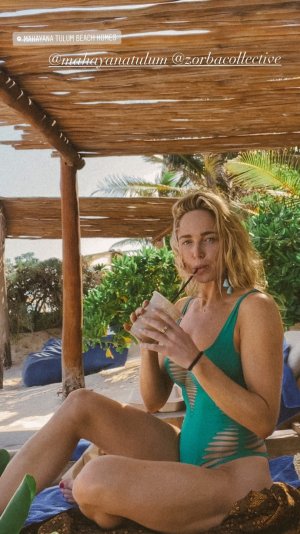 Caity Lotz - on vacation in Tulum MLcKLOe6_o.jpg