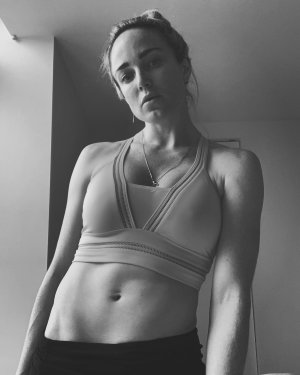 Caity Lotz - ready for a workout 154891546_caity.jpg