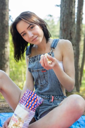 0008-01 thefappeningblog.com.jpg