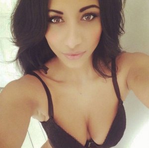 TheFappeningBlog.com - Kayleigh Morris Nude & Sexy 1.jpg