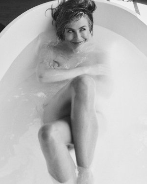 juleshough_post_12_31_2024_12_14_52 PM3535339163051936664.jpg