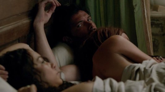 Jessica Parker Kennedy - Black Sails s02e04 (2015)2.jpg