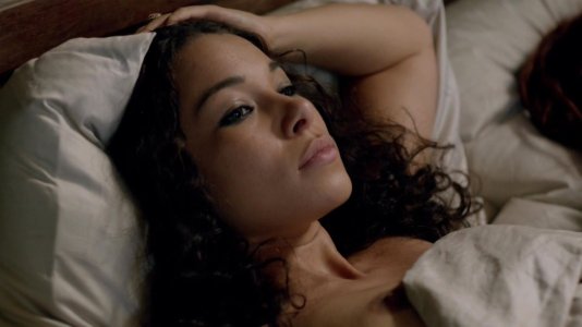 Jessica Parker Kennedy - Black Sails s02e04 (2015)7.jpg